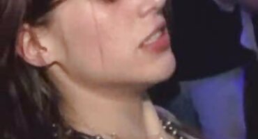 మసాజ్ కుడి సెక్సీ వీడియోస్ తెలుగు ఒక నేల లోకి ఒక పొడవైన అమ్మాయి పోట్లు