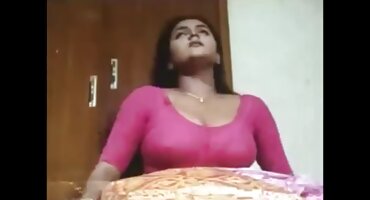 అందమైన స్నేహితులు ఒక నల్ల వ్యక్తి తెలుగు అమ్మాయి సెక్స్ వీడియోస్ ఇబ్బంది పెట్టాడు