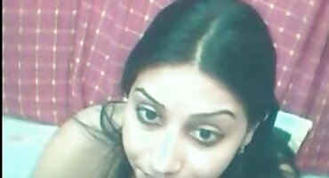 ఇది ఒక అందమైన అమ్మాయి ఆమె టిట్స్ మధ్య ఒక ఆత్మవిశ్వాసం తెలుగు సెక్సీ వీడియోస్ ఉందని తేలింది