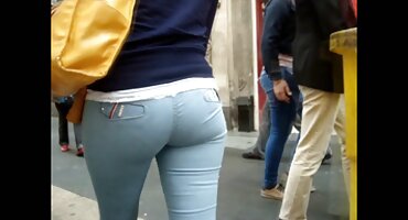 ఎర్రబడిన రాడ్ పైన ఉత్సాహంగా తెలుగు సెక్సీ వీడియోస్ కొట్టబడ్డాడు