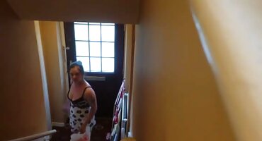 కోయెడ్ ఇంట్లో తెలుగు సెక్స్ సినిమా వీడియోస్ ఒంటరిగా కూర్చొని ఉన్నప్పుడు ఆమె పుస్సీ మరియు పాయువు హస్త ప్రయోగం