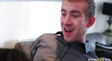 కర్లీ బొచ్చు నల్లటి జుట్టు తెలుగు సెక్స్ వీడియోస్ గల స్త్రీని సెక్స్ కోసం డాగీ స్టైల్ అప్ వచ్చింది