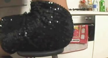 ఆమె సిగ్గుతో తన చేతితో తన ప్యాంటీ కింద ఎక్కి రంధ్రం పట్టుకుని తెలుగు సిక్స్ వీడియోస్