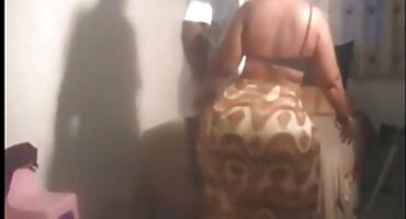 నల్ల తోలు సోఫా న మూలుగుల బ్లాండ్ ఇబ్బంది సెక్స్ వీడియోస్ తెలుగు పెట్టాడు