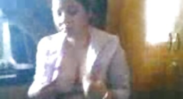 జ్యుసి రూపాలతో వీడియో సెక్స్ వీడియోస్ సుల్టీ ములాటో ఒక విగ్రహారాధనకు లొంగిపోయాడు