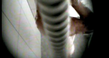 స్కర్ట్ లో అమ్మాయి ఇబ్బంది పెట్టాడు మంచం మీద సెక్స్ వీడియోస్ తెలుగు లో