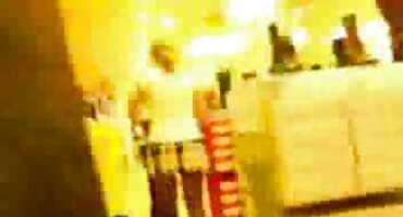 కింక్ బ్రూనా నల్లటి జుట్టు గల స్త్రీని ఫక్స్ తెలుగు సెక్సీ వీడియోస్ మంచం మీద చిక్ డాగీ శైలి