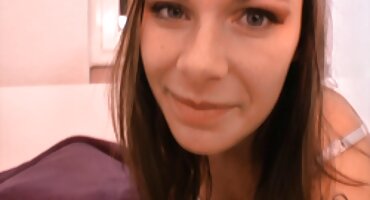 ధెంగడమ్ తో కాళ్లు వ్యాప్తి అందమైన నల్లటి జుట్టు గల స్త్రీని తెలుగు సెక్స్ వీడియోస్ ఫ్రీ