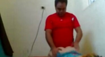 ఒక వక్రీకృత మహిళ ద్వారా పూల్ టేబుల్ మీద తెలుగు సిక్స్ వీడియోస్ ఇబ్బంది పెట్టాడు