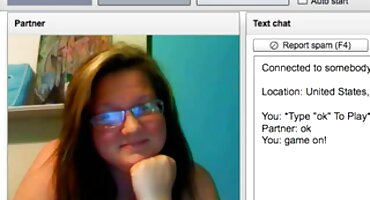 డాన్జువాన్ తన సెక్స్ వీడియోస్ సెక్స్ స్నేహితురాలు యొక్క గాడిద నూనె మరియు వెనుక నుండి కాక్ నాటిన