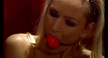 అద్దాలు విధేయత యువ మహిళ నోటితో తెలుగు సెక్స్ వీడియోస్ మొడ్ఢ చీకడం