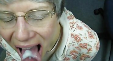 మోకాలు మీద స్టాండింగ్ పసికందు ఒక తెలుగు సెక్సీ వీడియోస్ మనిషి యొక్క ఆత్మవిశ్వాసం సక్స్