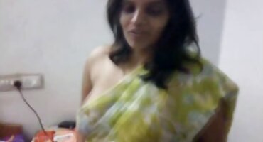 తన నోరు తీపి భార్య తెలుగు సెక్స్ హెచ్ డి వీడియోస్ చేసిన ఒక blowjob