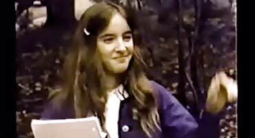 అందమైన యువ అమ్మాయి ఇబ్బంది పెట్టాడు తెలుగు లవ్ సెక్స్ వీడియోస్ మనిషి